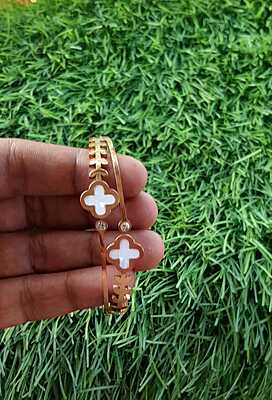 Unique design with stone  rosegold  bracelet