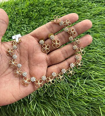 flower type white stone with antic neck piece