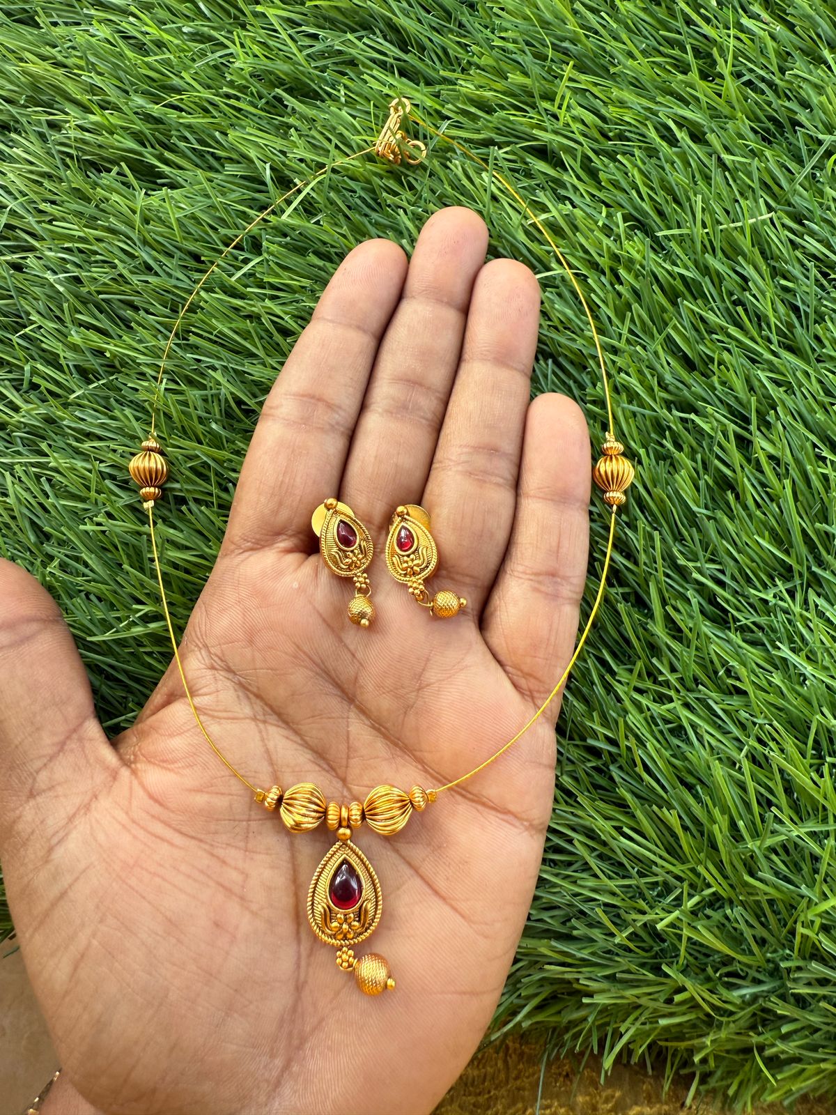 Antic Unique invisble with Earing Neckpiece Antic Unique invisble with Earing Neckpiece