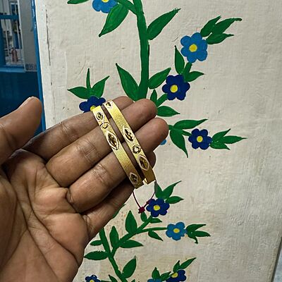 GOLD  Design  Bangle