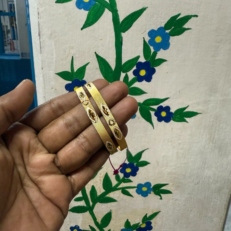 GOLD Design Bangle GOLD Design Bangle