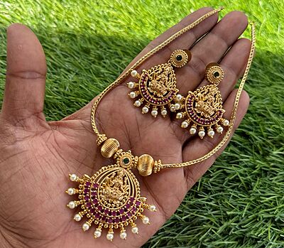 traditional Choker Neckpiece