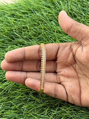 Circle Shape with white stone gold plated Bracelet Circle Shape with white stone gold plated Bracelet