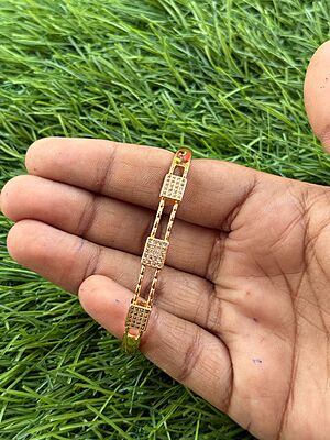 Circle Shape with white stone gold plated Bracelet Circle Shape with white stone gold plated Bracelet
