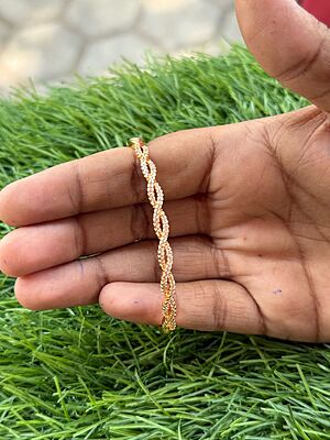 Circle Shape with white stone gold plated Bracelet Circle Shape with white stone gold plated Bracelet