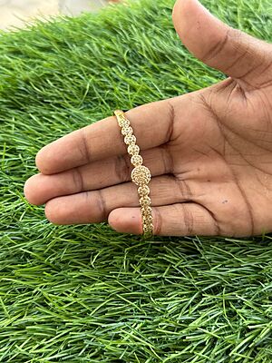 Circle Shape with white stone gold plated Bracelet Circle Shape with white stone gold plated Bracelet