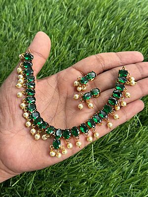 Matte Finish Unique Floral Neckpiece
