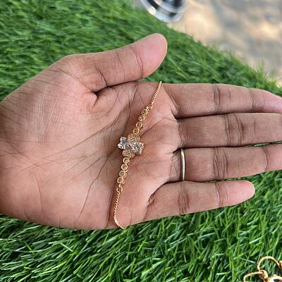 rose gold chain braclet - AD flower with triangle design