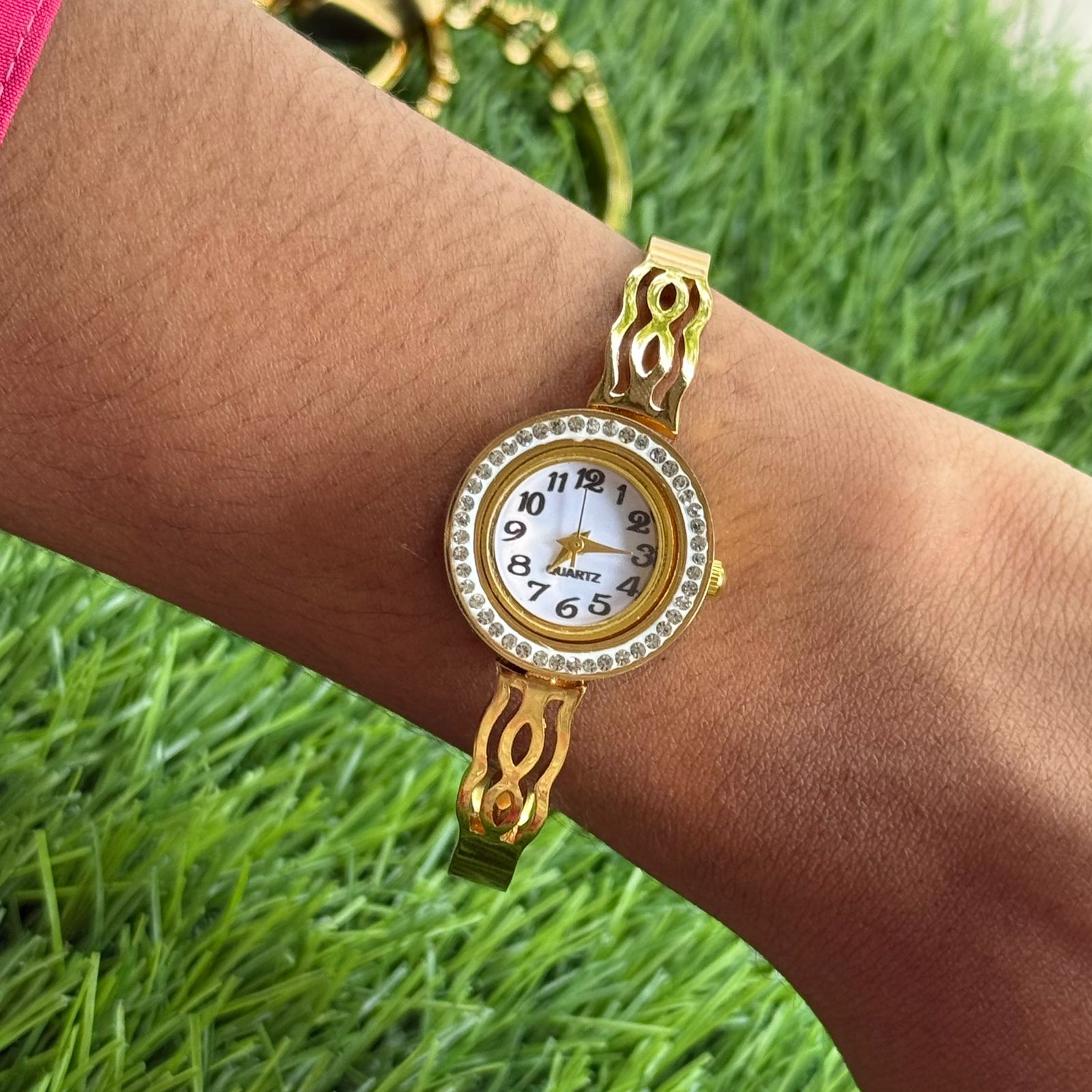 flor bracelet