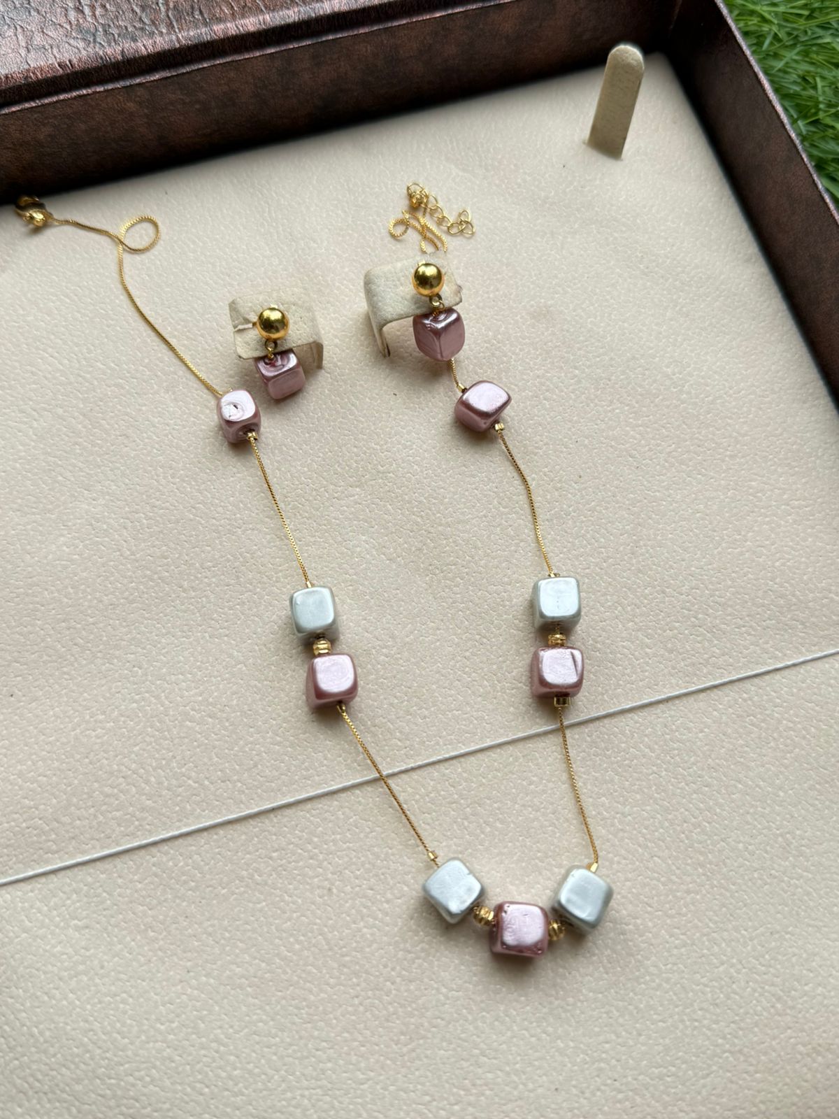 Simple Square Pearl Chains Simple Square Pearl Chains