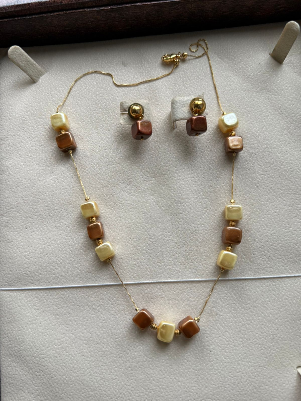 Simple Square Pearl Chains Simple Square Pearl Chains
