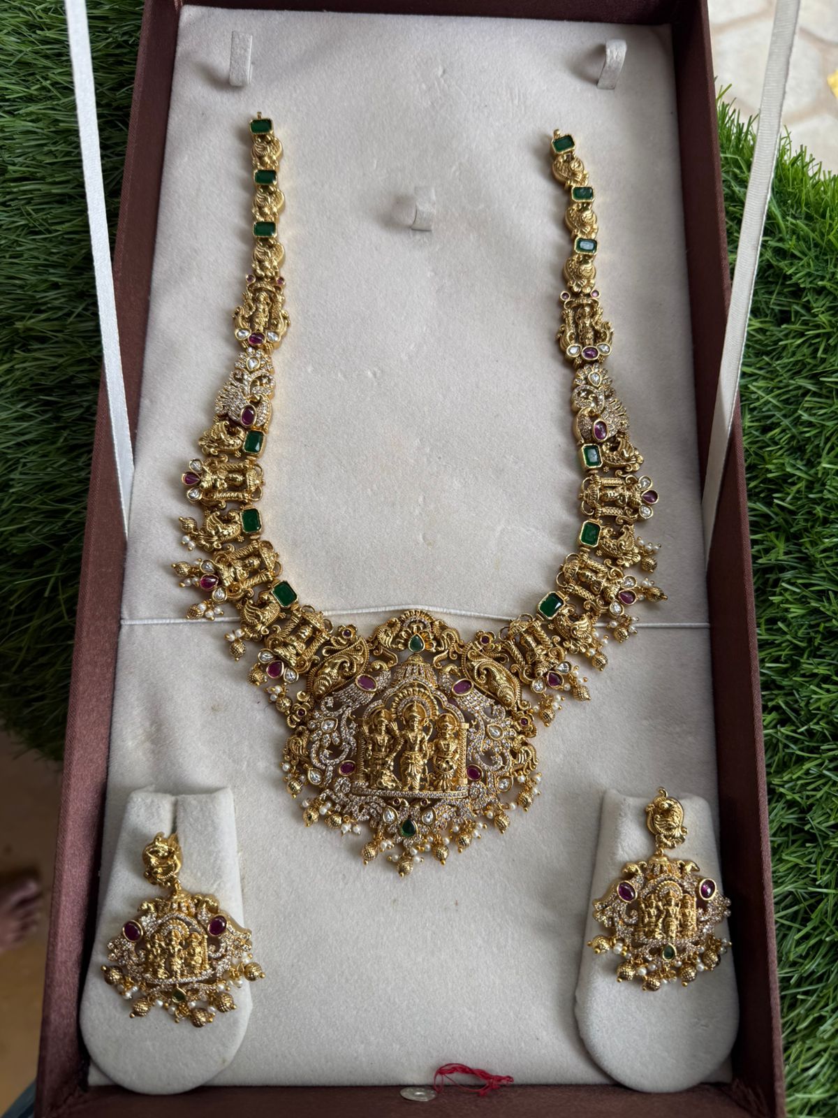 Unique thilagam shape stoneand pearl long haram