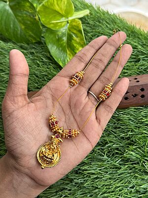 unique design side peacock based hipblet