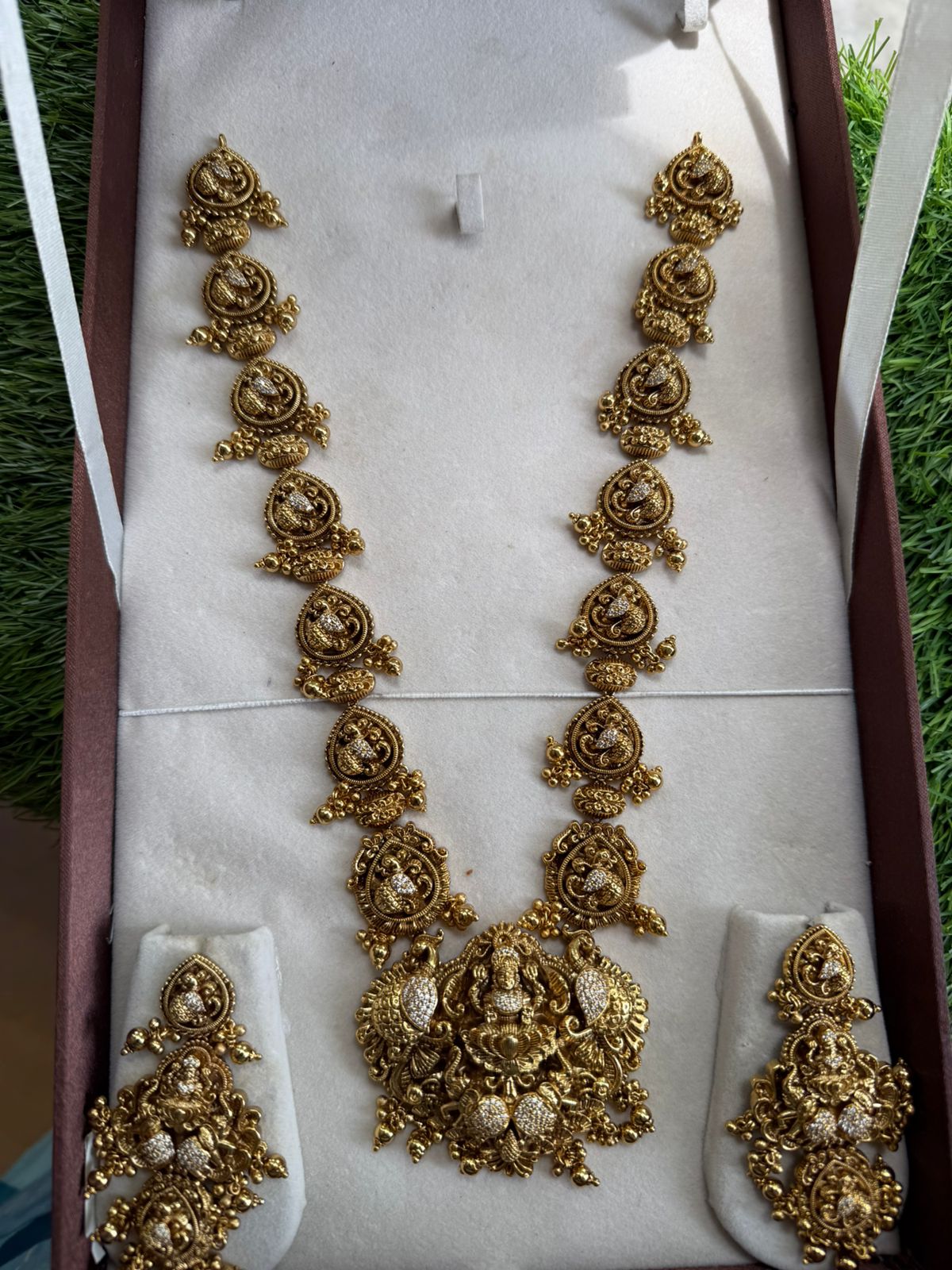 Six heart  unique design Long Chain