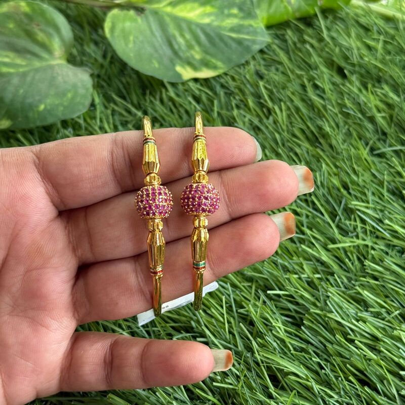 Flower design haram with green stone