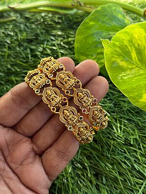 Rubi Stone with Lakshmi Bangle