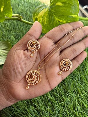 Trendy Rounded design neck chain