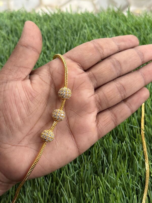 Unique trendy design mugappu chain