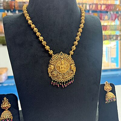 Peacock design gold finish necklace Peacock design gold finish necklace