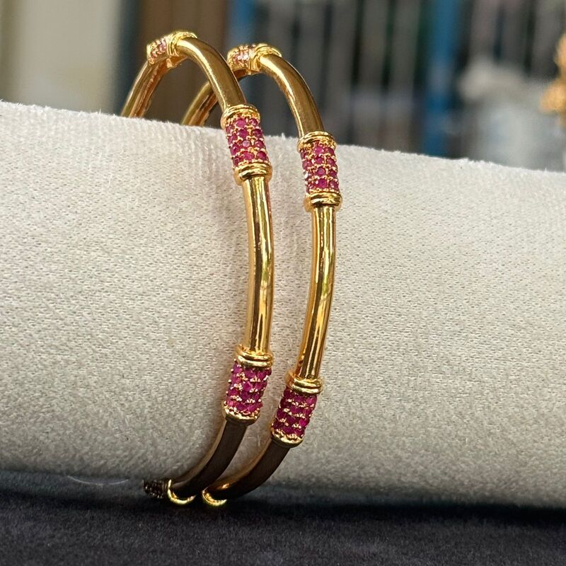 beautiful stone regular use bangle beautiful stone regular use bangle