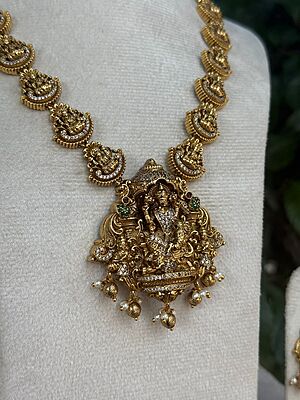 Multistone Neckpiece Multistone Neckpiece