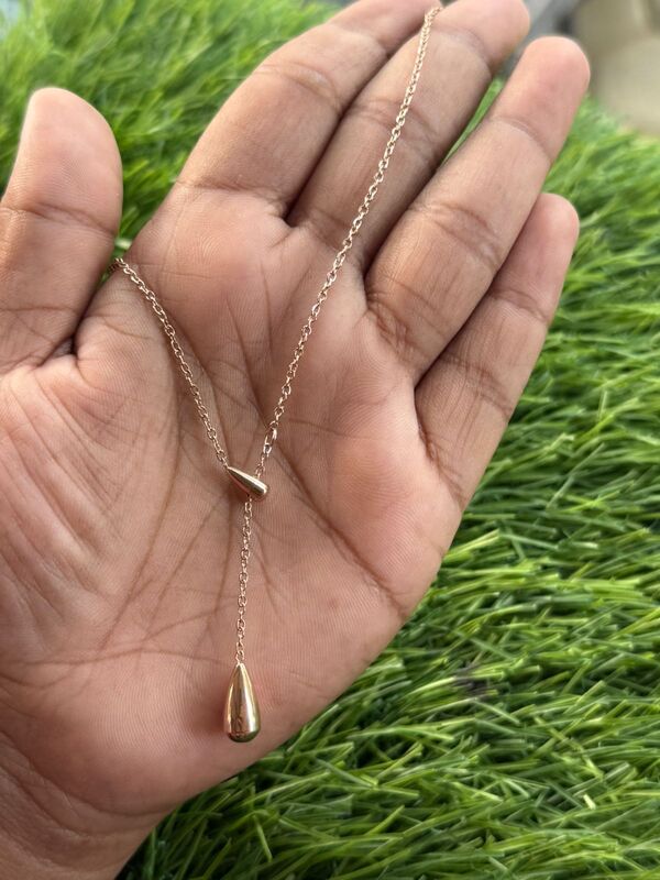 Rhodiam single layer invisible gold tone fancy chain Rhodiam single layer invisible gold tone fancy chain