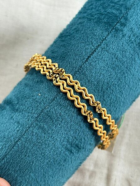 LONG HARAM DOLLAR ARE FLOWER DESIGN IN RED STONE