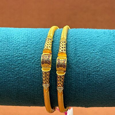 Emerald Rubi One Gram leaf Bangle